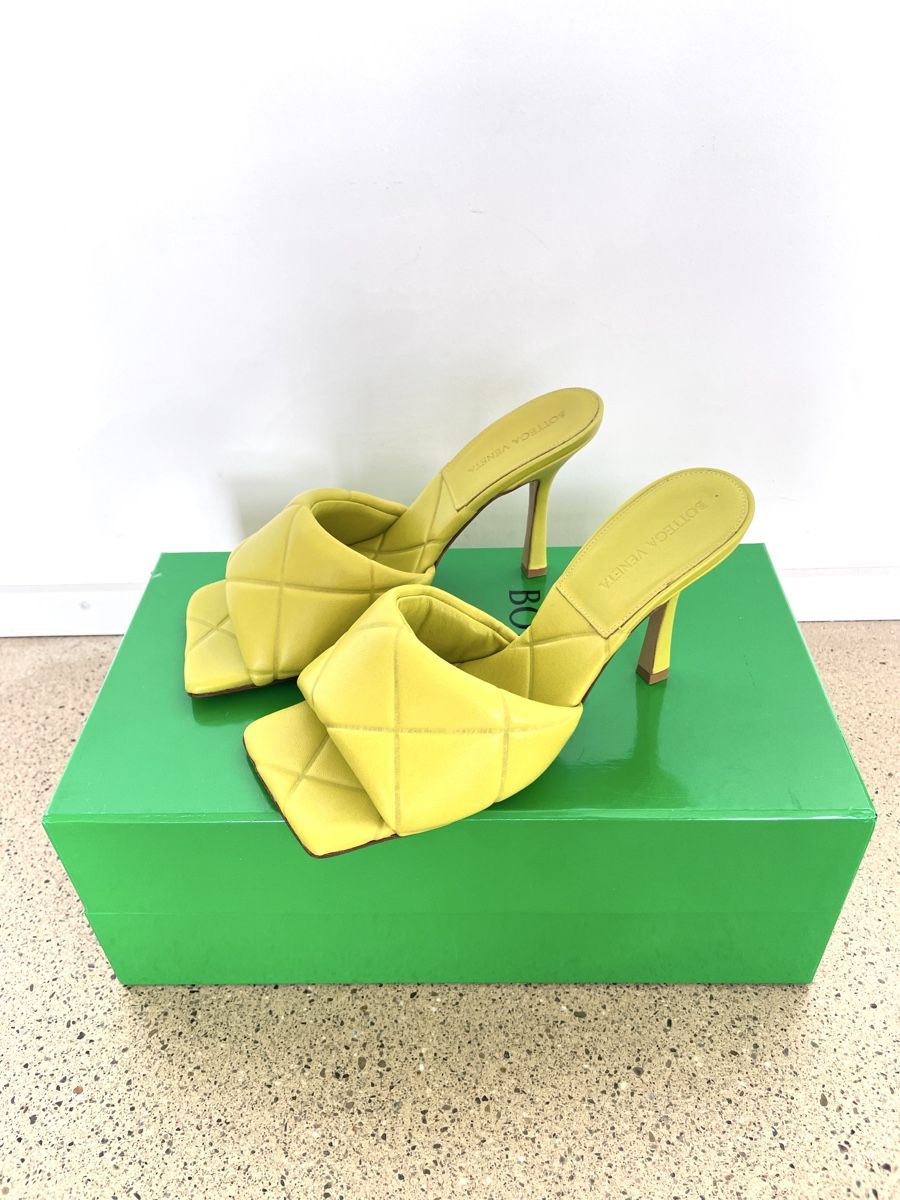 Bottega Veneta Damenschuhe: Bottega Veneta Lido Mules – Neu (gemäss Beschreibung) aus Stäfa von Nicole093 1