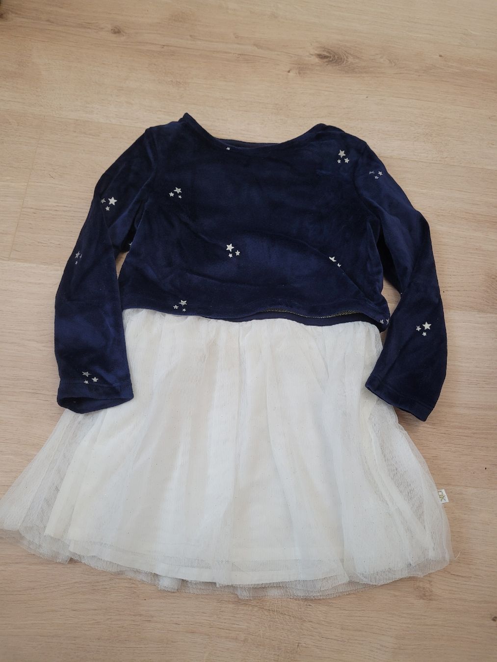 Robes et jupes: elegantes Röckli mit passendem Pullover Gr. 98 – D'occasion à Lupsingen par sta_wgg5