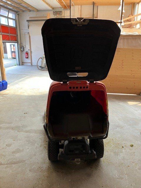 Tagliaerba: Husqvarna Rider RC320Ts AWD – Usato da Bazenheid venduto da inf_8kdv 5