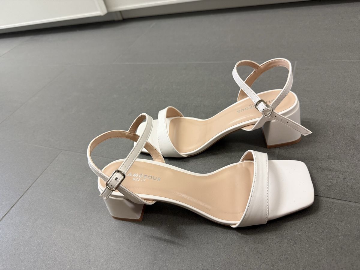 Damenschuhe: Sandalen weiss Grösse 38 neu – Neu (gemäss Beschreibung) aus Boppelsen von ali_9pfj
