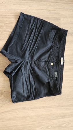 Schwarze Shorts, Grösse 42 ☀️