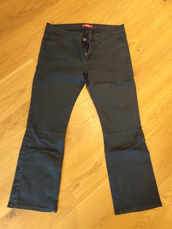 Esprit Jeans Hose schwarz Grösse 34/30 guter Zustand