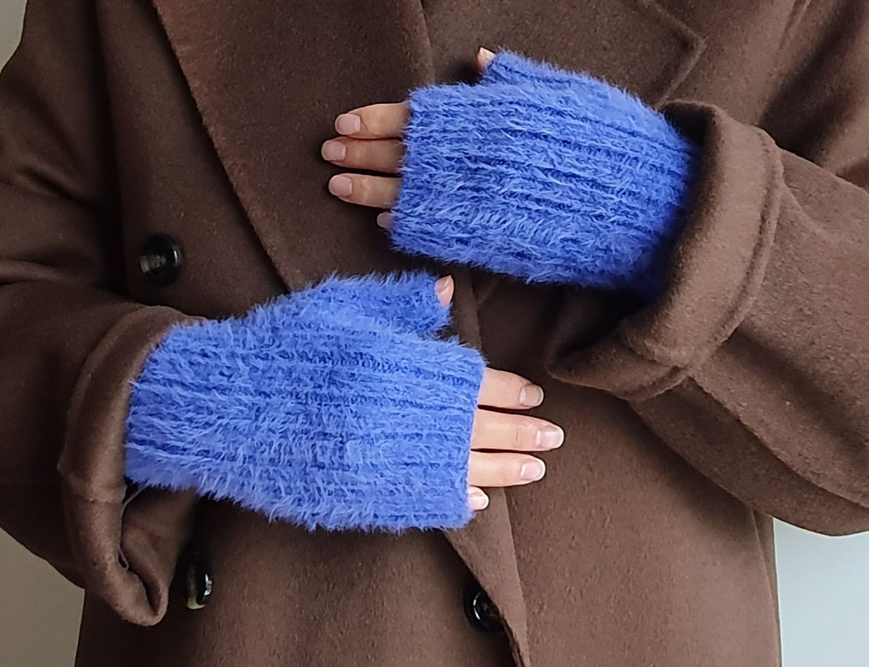 Handschuhe & Handstulpen: Handgestrickte fingerlose Handschuhe – Neu und originalverpackt aus Neunkirch von Sandramay 4