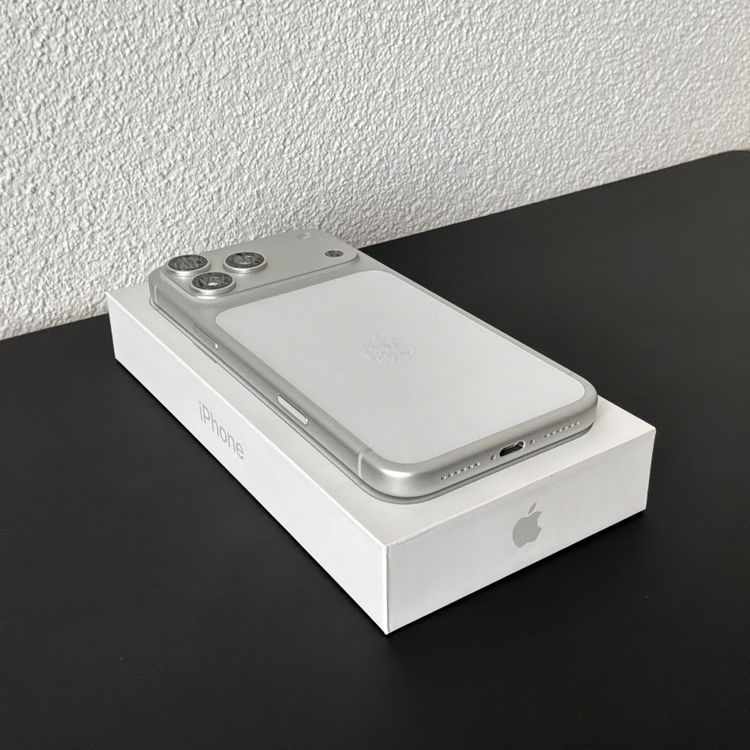 Apple Telefoni cellulari / Smartphones: Iphone 17 Pro,  512GB, Silver – Usato da Zürich venduto da myl_x8fb 2