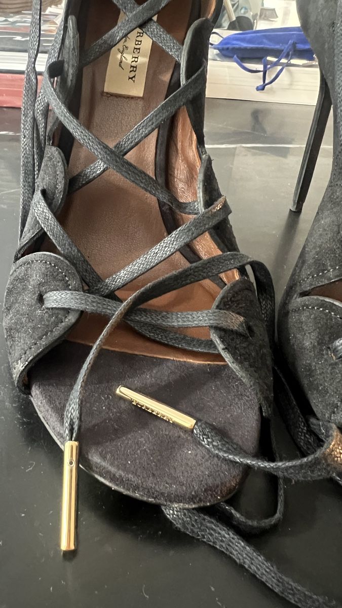 Burberry Damenschuhe: Burberry Schuhe – Gebraucht aus Chur von Maximus85 2
