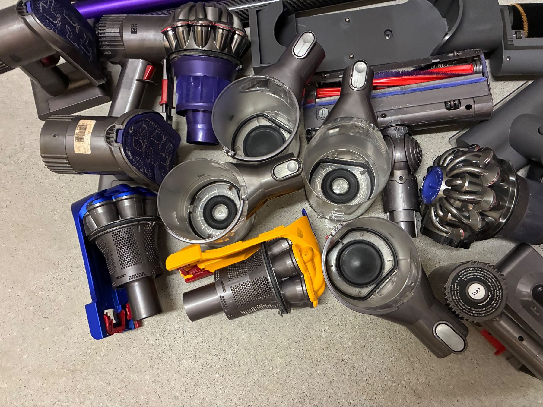 Dyson Aspirapolveri & Accessori: Dyson teile – Usato da Hendschiken venduto da zkos 2