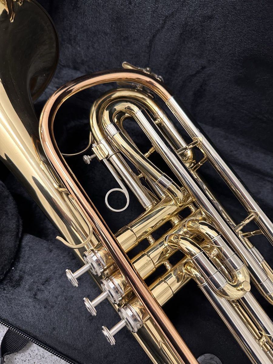 Strumenti musicali: Basstrompete dreifarbig inklusive Koffer – Usato da Ebikon venduto da Gaenggeliwaar 2