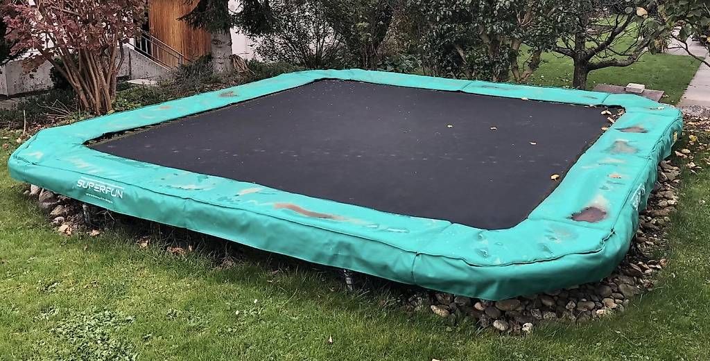 Trampoline: Profi-Trampolin 4 x 4m - Superfun – Gebraucht aus Mettmenstetten von rutschi007 1