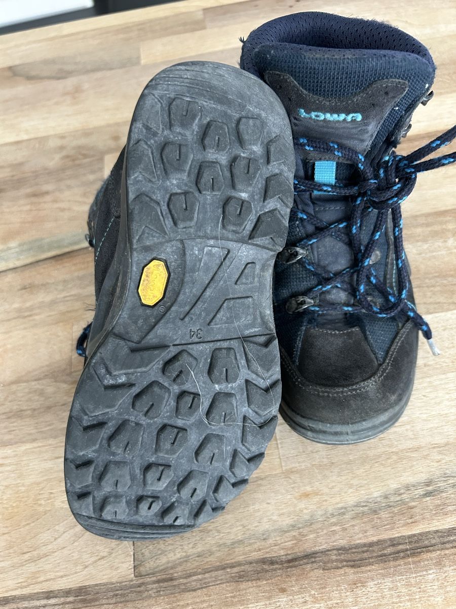 Lowa Scarpe da uomo: Lowa Wanderschuhe Gr.34 – Usato da Breitenbach venduto da Diamondlady 1