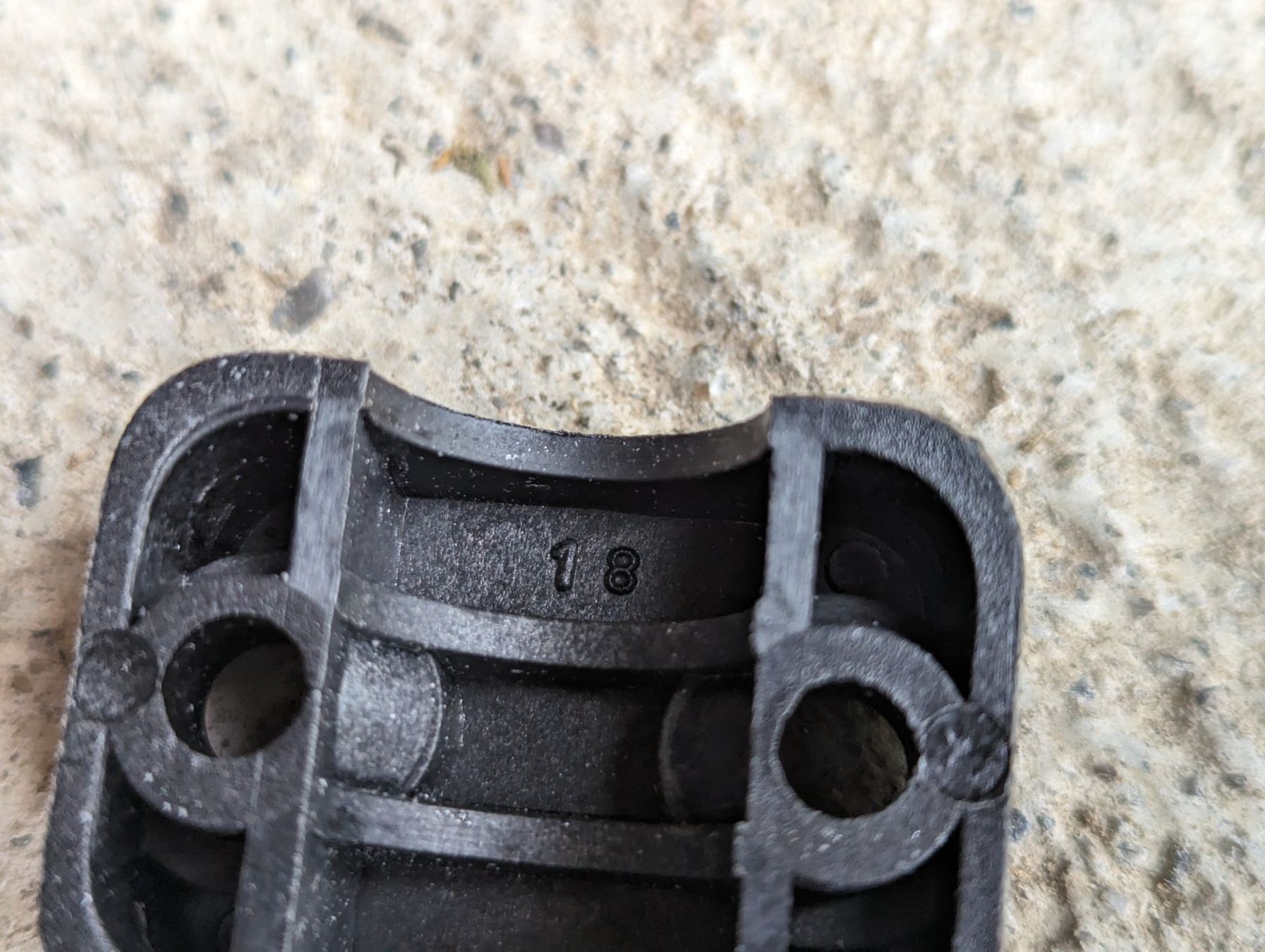 Wandhalterungen: 50x Rohrschellen Set Ø18mm Stauff – Gebraucht aus Dietschwil von FIZENATOR 2