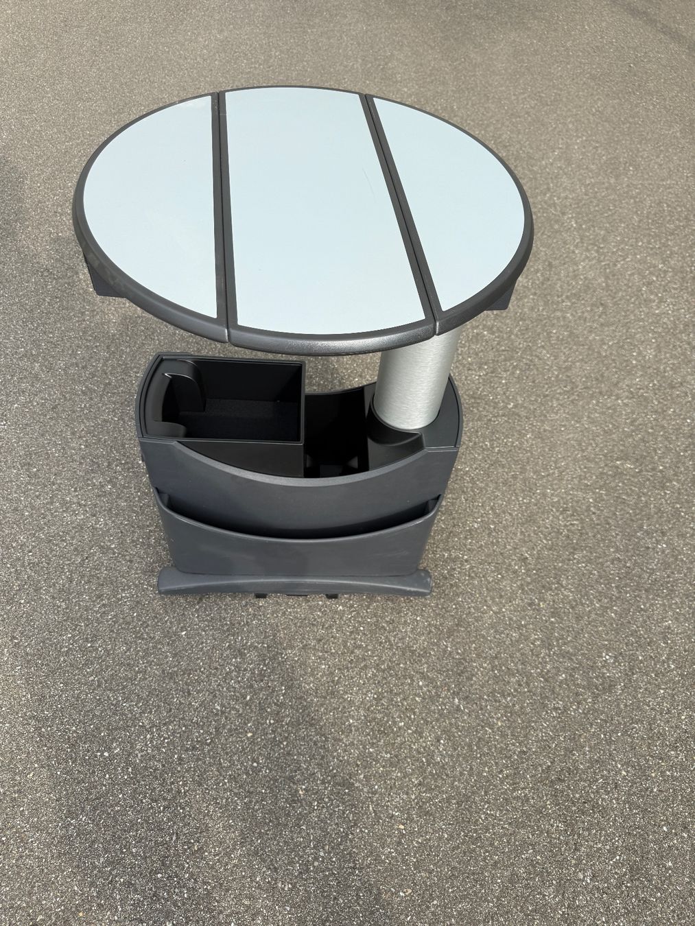 Mobilhome: Table / Tisch Technique Multivan Caravelle WW T5 500 – Nuovo (secondo la descrizione) da Frauenfeld venduto da Swisschri2