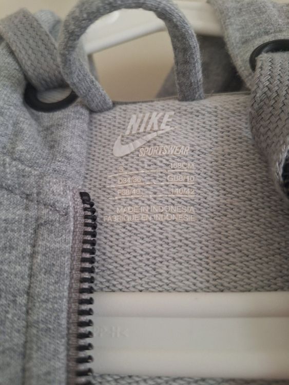 Nike Maglioni & Felpe: Nike Kapuzenpullover Hoodie Gr. S grau Damen Übergangsjacke – Usato da Worb venduto da nfsolutions 3