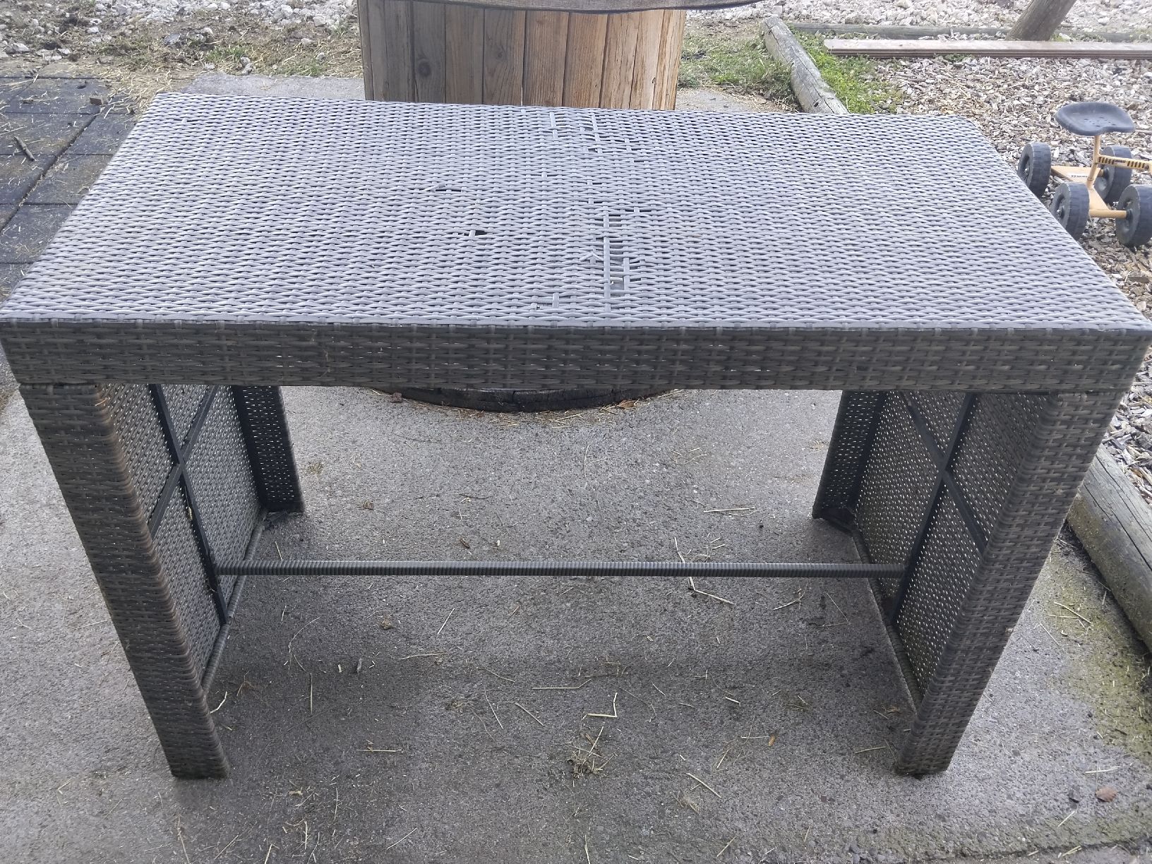 Set di tavolo e panche: Rattan-Bar – Difettoso da Altendorf venduto da seibel 2