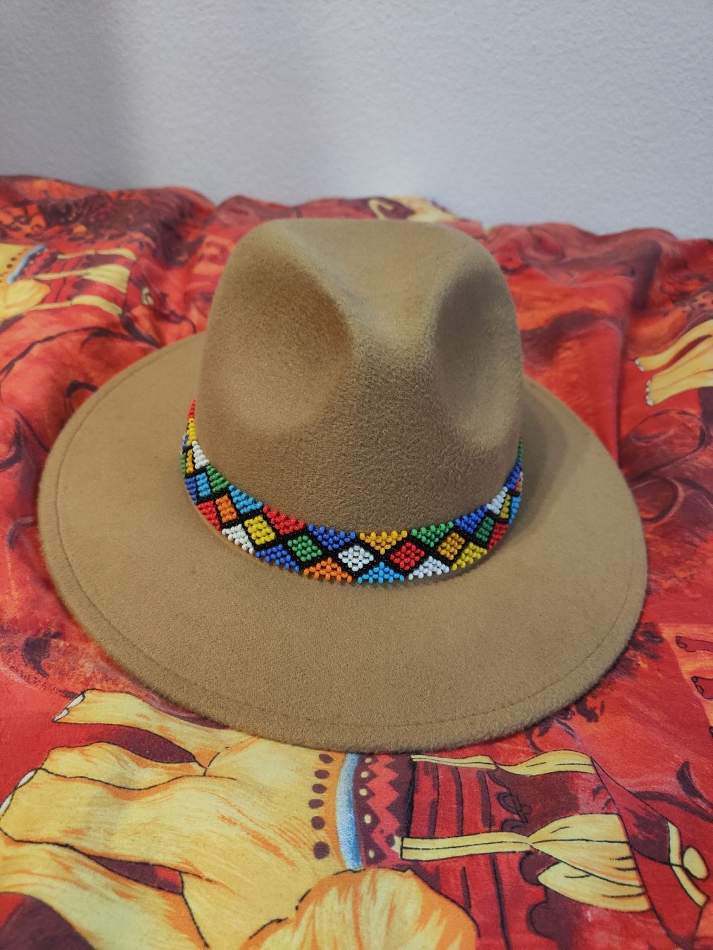 Copricapi, berretti & cappellini: Cowboy Hut mit Perlenband – Nuovo (secondo la descrizione) da Wetzikon ZH venduto da chlee2 1