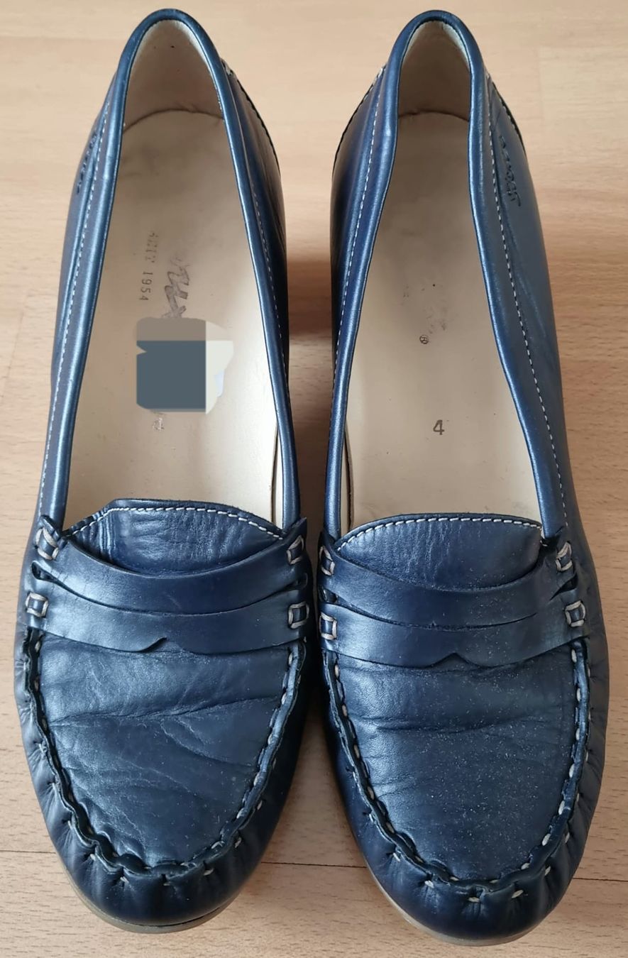 Damenschuhe: Schuhe mit kleinem Absatz – Gebraucht aus Schwanden i. E. von romikh 1