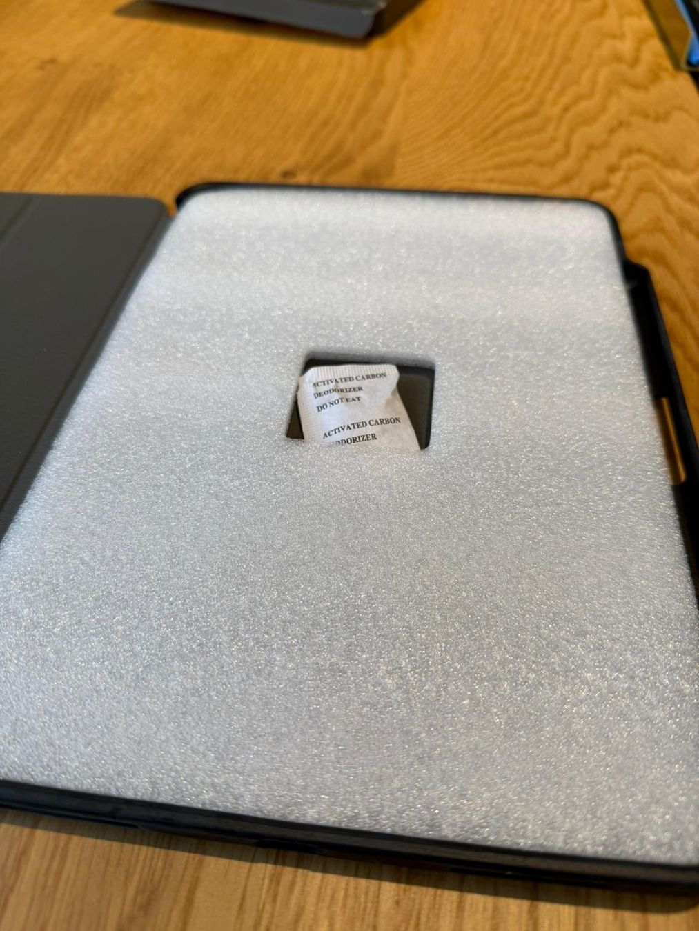 Apple Covers & Borse: QDOS Muse - IPad Air 10.9 (2020) – Nuovo e nell'imballaggio originale da Emmenbrücke venduto da natelo 4