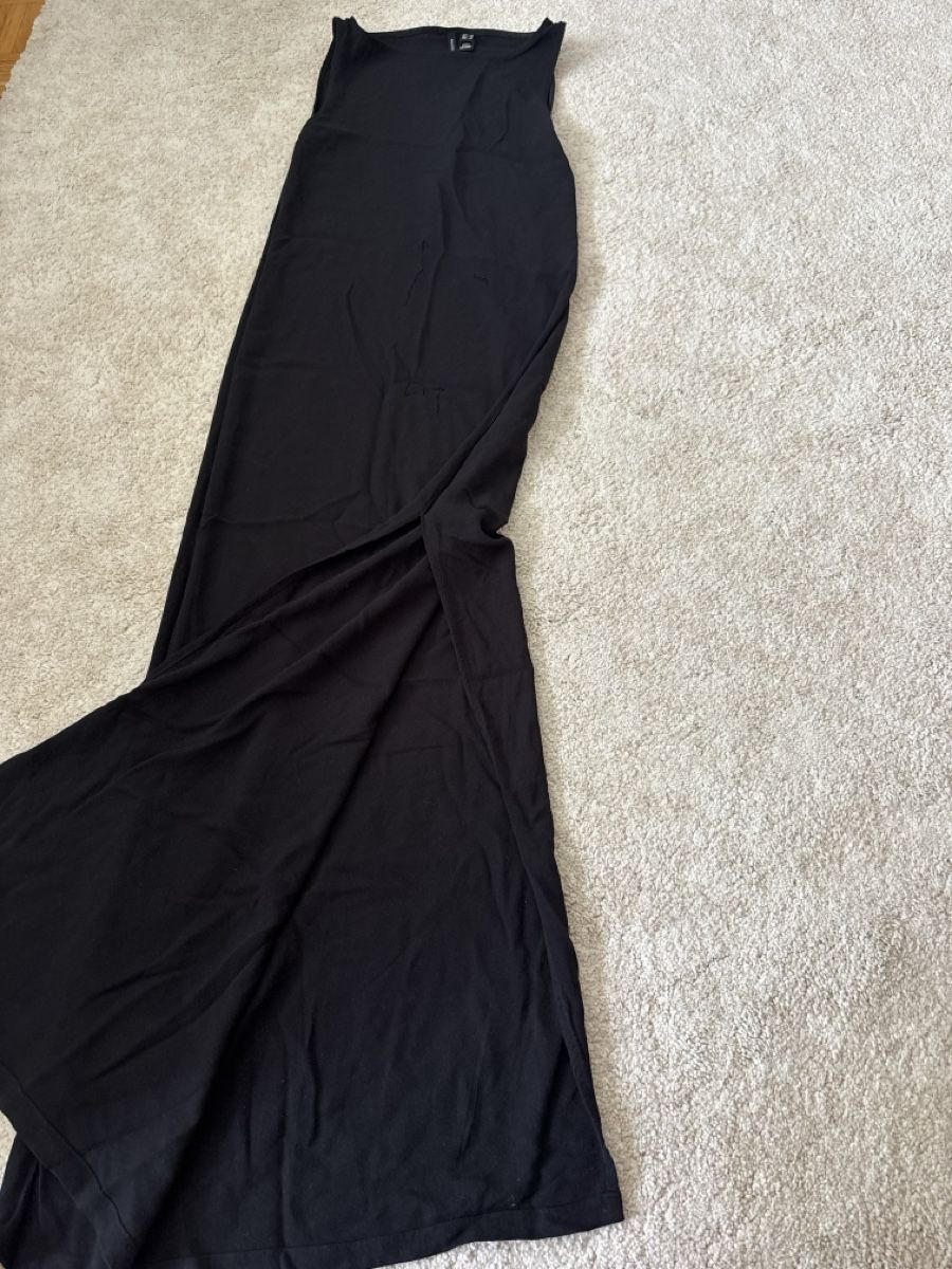 Mango Kleider: Maxi Kleid schwarz ärmellos Grösse S Mango – Gebraucht aus Basel von mic_5258