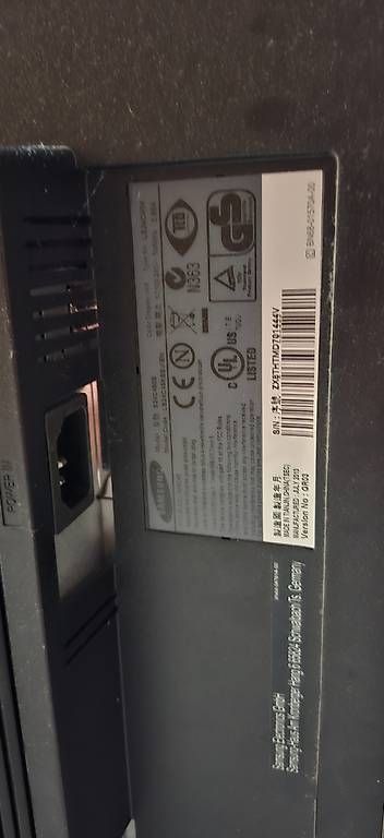 Samsung Monitore: Samsung 24" Bildschirm 1920x1080 – Gebraucht aus Kleindöttingen von vas_nps6 1