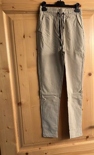 Pantaloni: NEUE moderne hellbeige Hose Gr. XS - 226364 – Nuovo (secondo la descrizione) da Küssnacht am Rigi venduto da Good4Deckeli 5