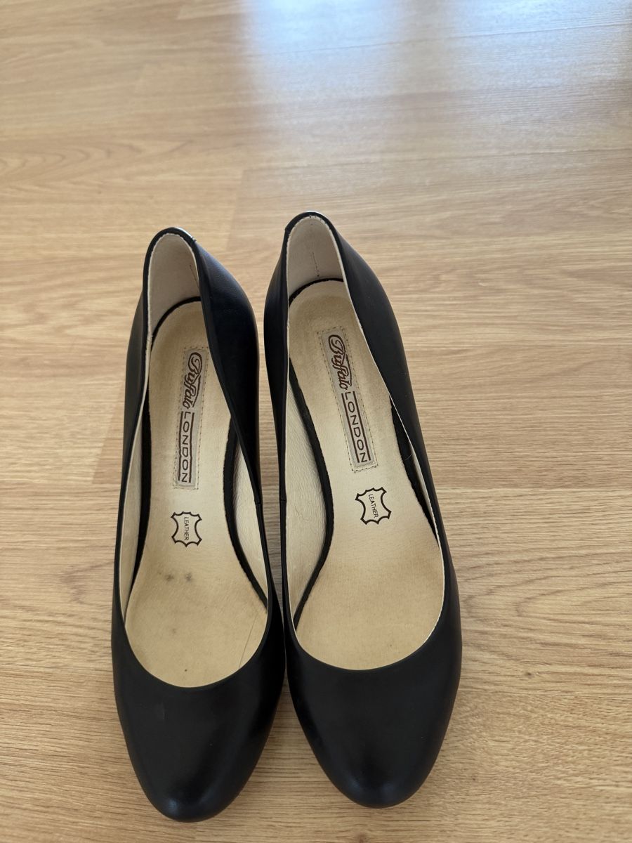 Buffalo Scarpe da donna: Buffalo Black High Heels – Usato da Olten venduto da bri_jh8f 1