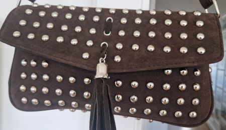 Handtasche mit Nieten, neu und ungetragen!