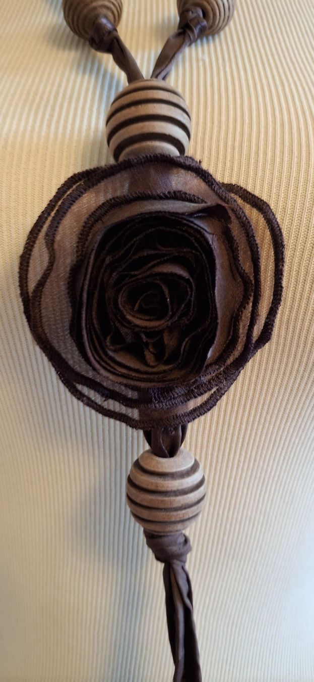 Catenine: Elegante Halskette mit Rosette, von NILE – Nuovo (secondo la descrizione) da Langendorf venduto da Tulpen65 1