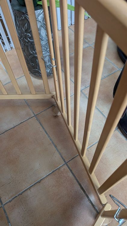 Parcs & barrières de sécurité: Holz Laufgitter 6-Eckig mit gepolsterten Stoff-Einlagen – D'occasion à Würenlos par Wentta 4