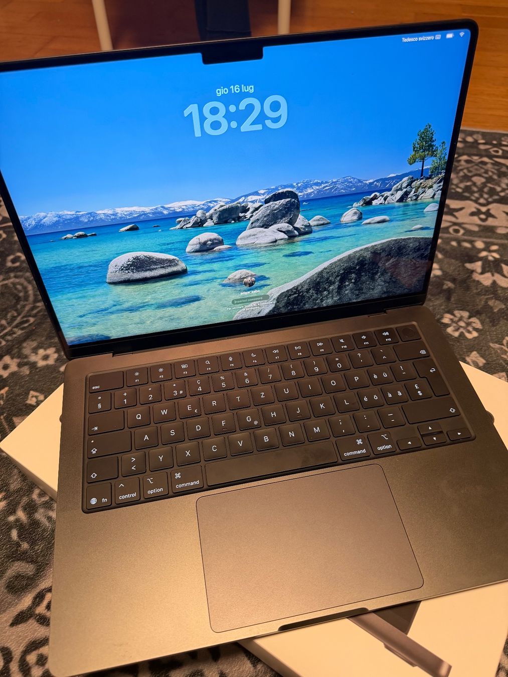 Apple Notebook: MacBook Pro – Usato da Zürich venduto da ela_5zyf