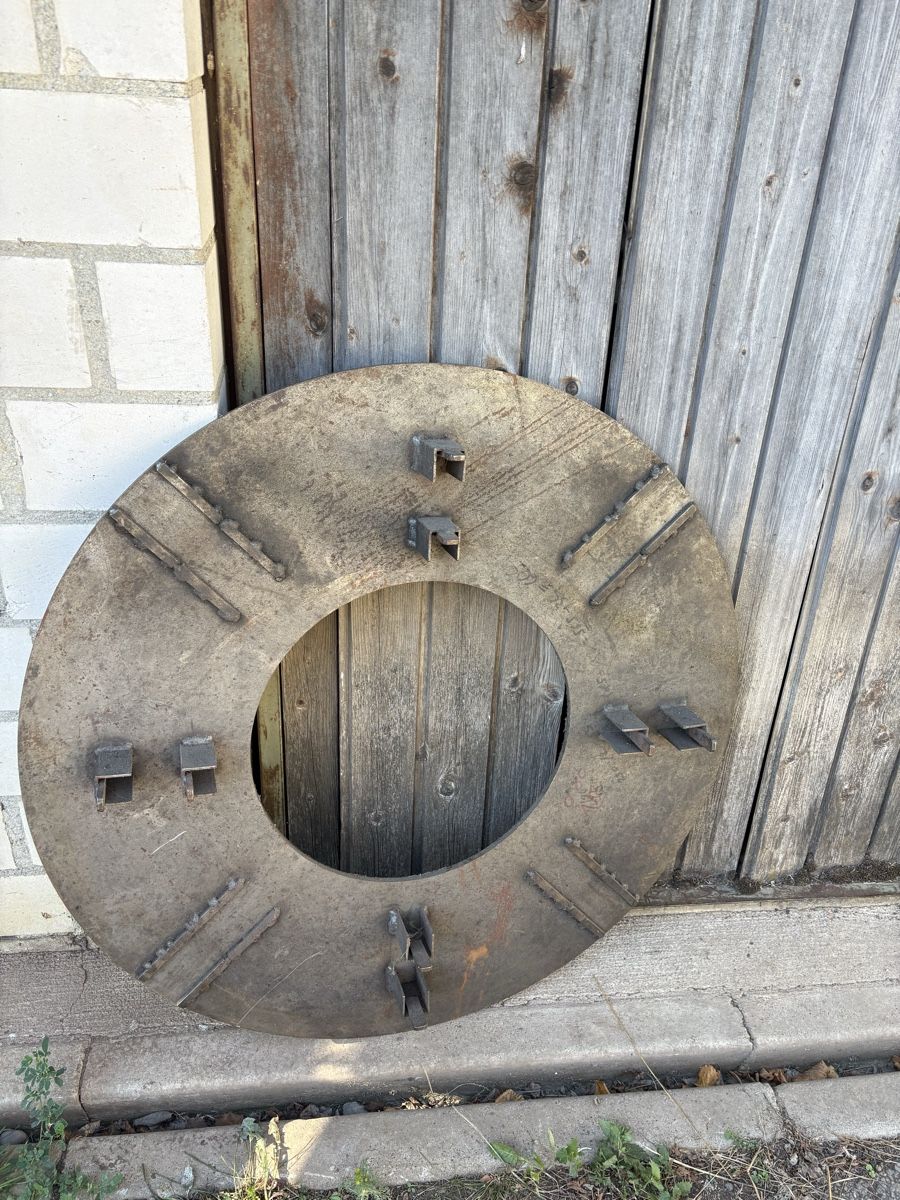 Plateaux: Runde Stahlplatte 1m Durchmesser – D'occasion à Oberwil-Lieli par metal-works 2