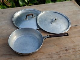 tolles vintage Alu Pfänni mit zwei Alupfannendeckeln Aerni