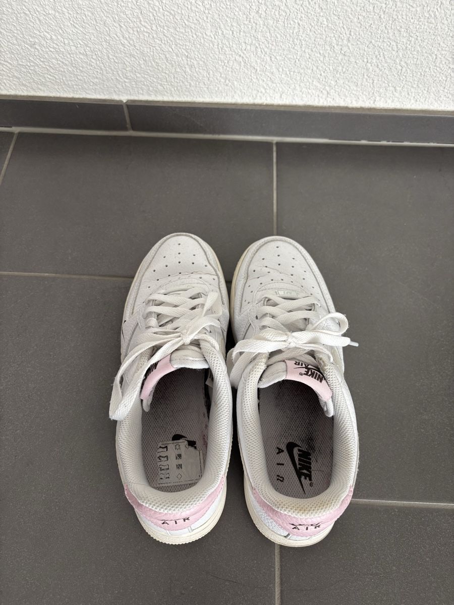 Nike Damenschuhe: Nike Air Force 1 Gr. 40 – Gebraucht aus Alchenflüh von flower_xx 2