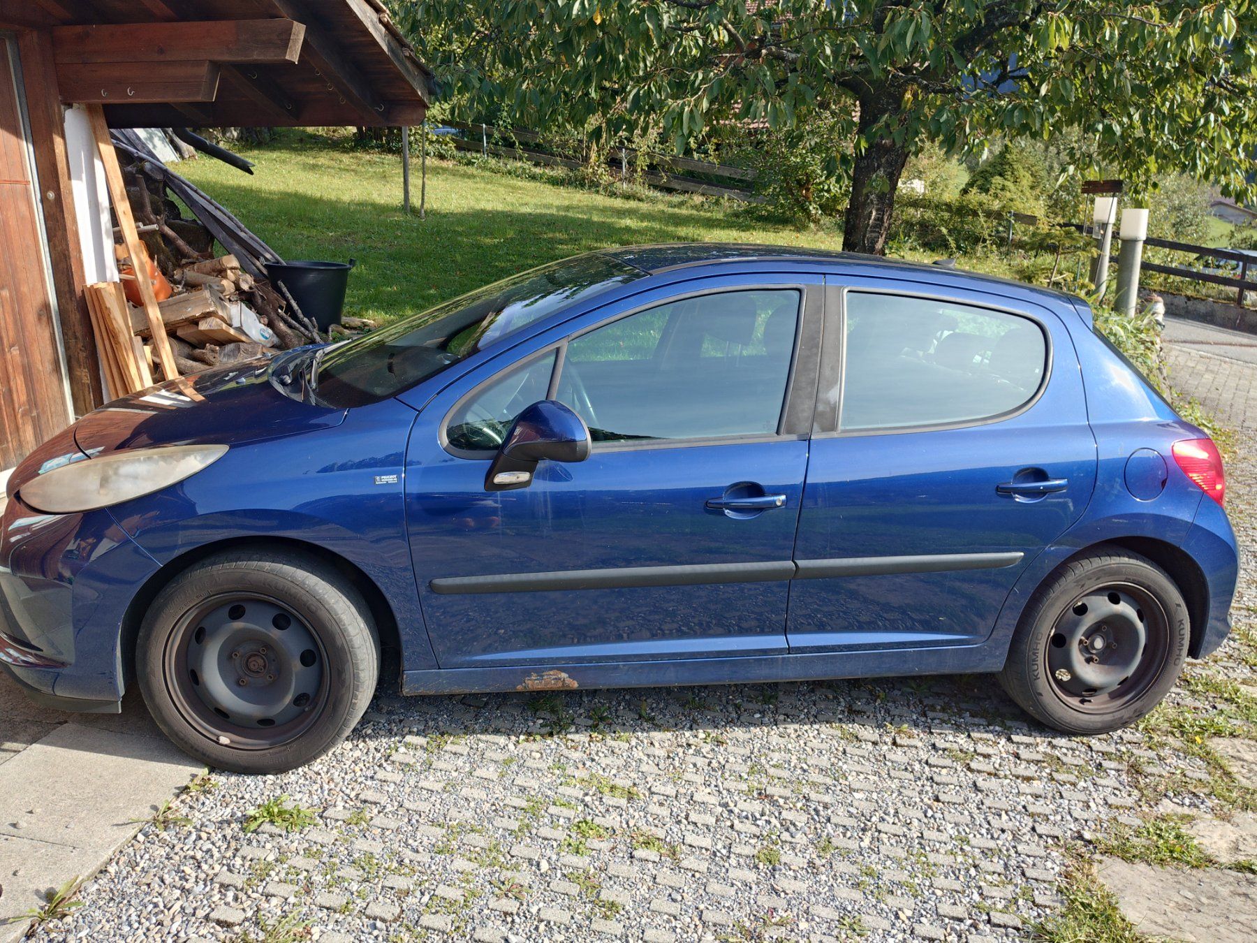 Peugeot Automobili: Peugeot 207 1.6i – Usato da Gsteigwiler venduto da Yksii 1