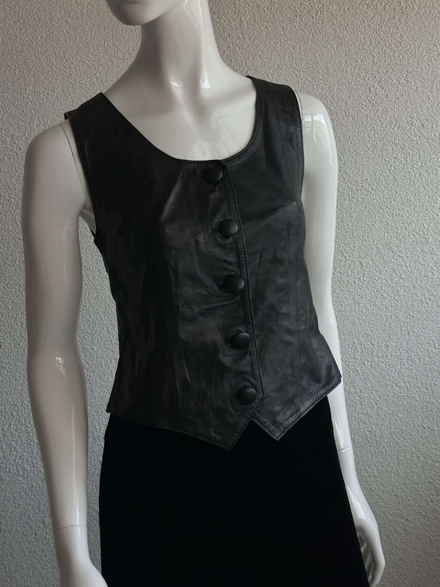 Gilet & Giacche senza maniche: Leather Vest - Black Button Up Style – Usato da Vevey venduto da ledidream 1