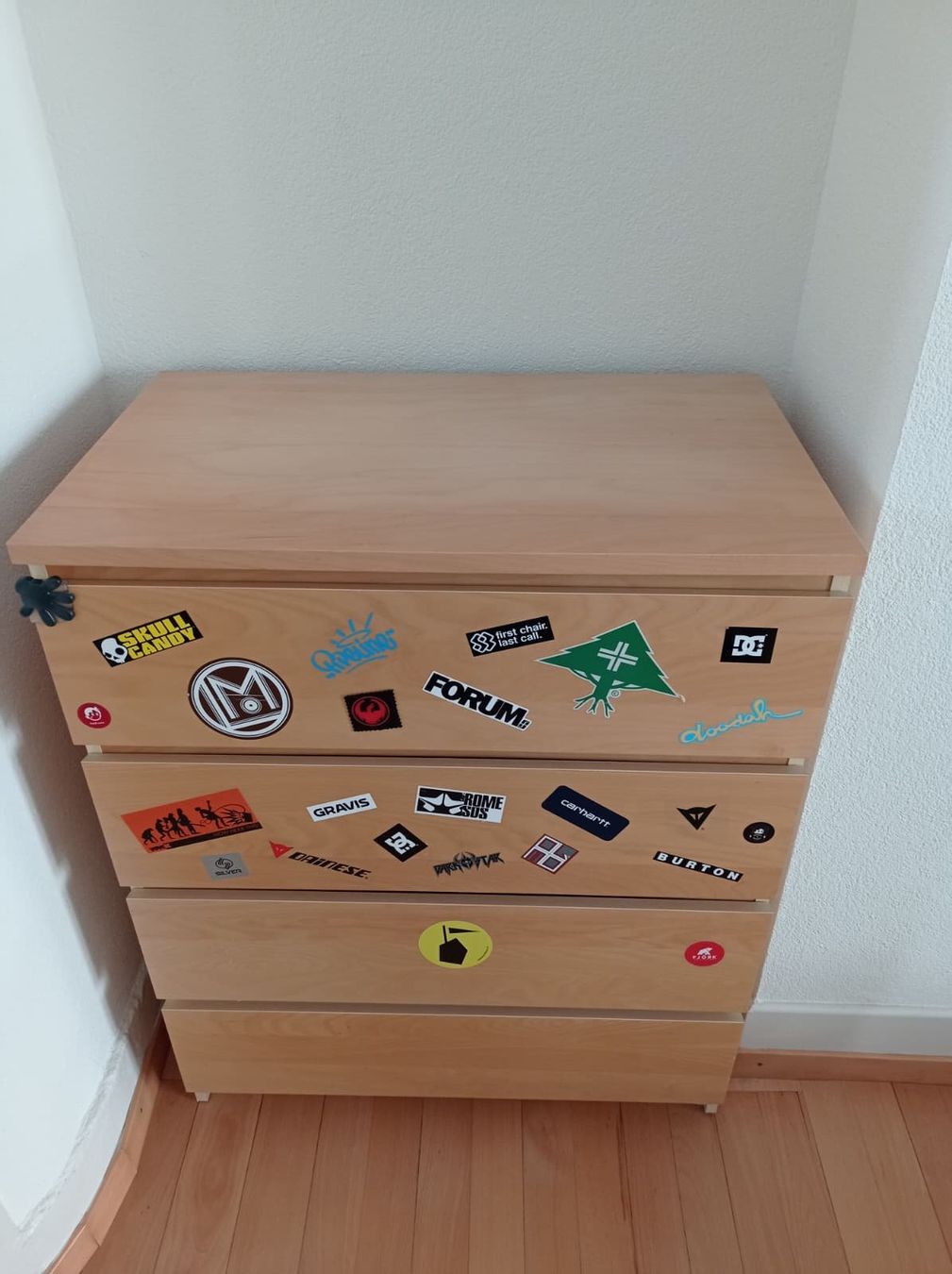 Ikea Cassettiere: Kommode mit 4 Schubladen MALM – Usato da Bern venduto da spa_ybz5 1