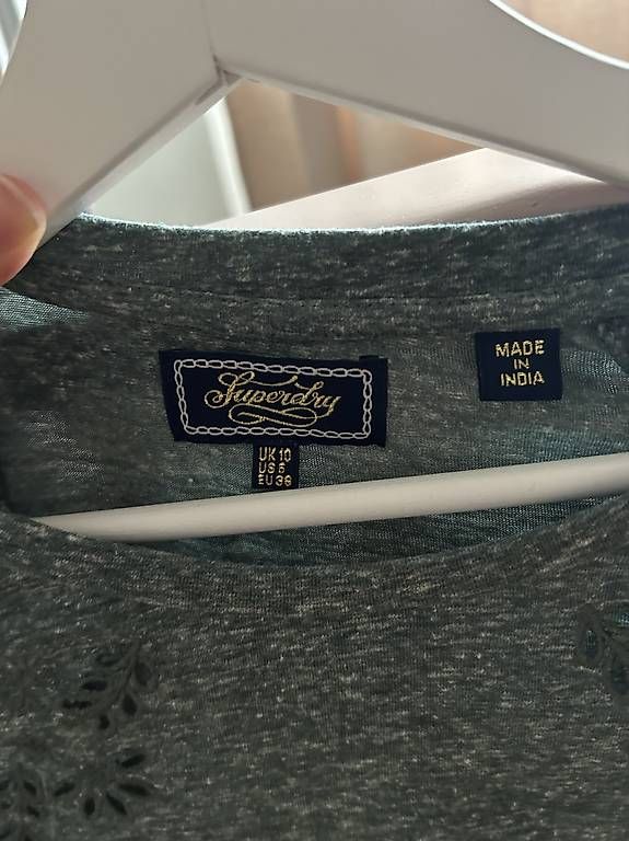 Tops: Langarmtop Superdry – Gebraucht aus Schüpfheim von car_7slp 2