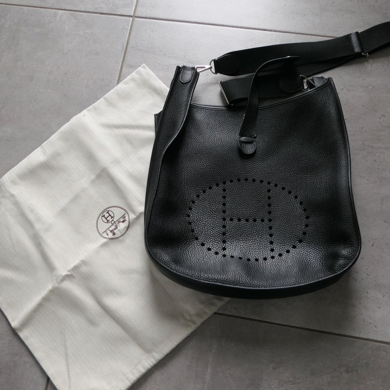 Hermès Taschen: Sac Evelyne III de Hermès TGM – Gebraucht aus Chavannes-de-Bogis von con_x8wy 1