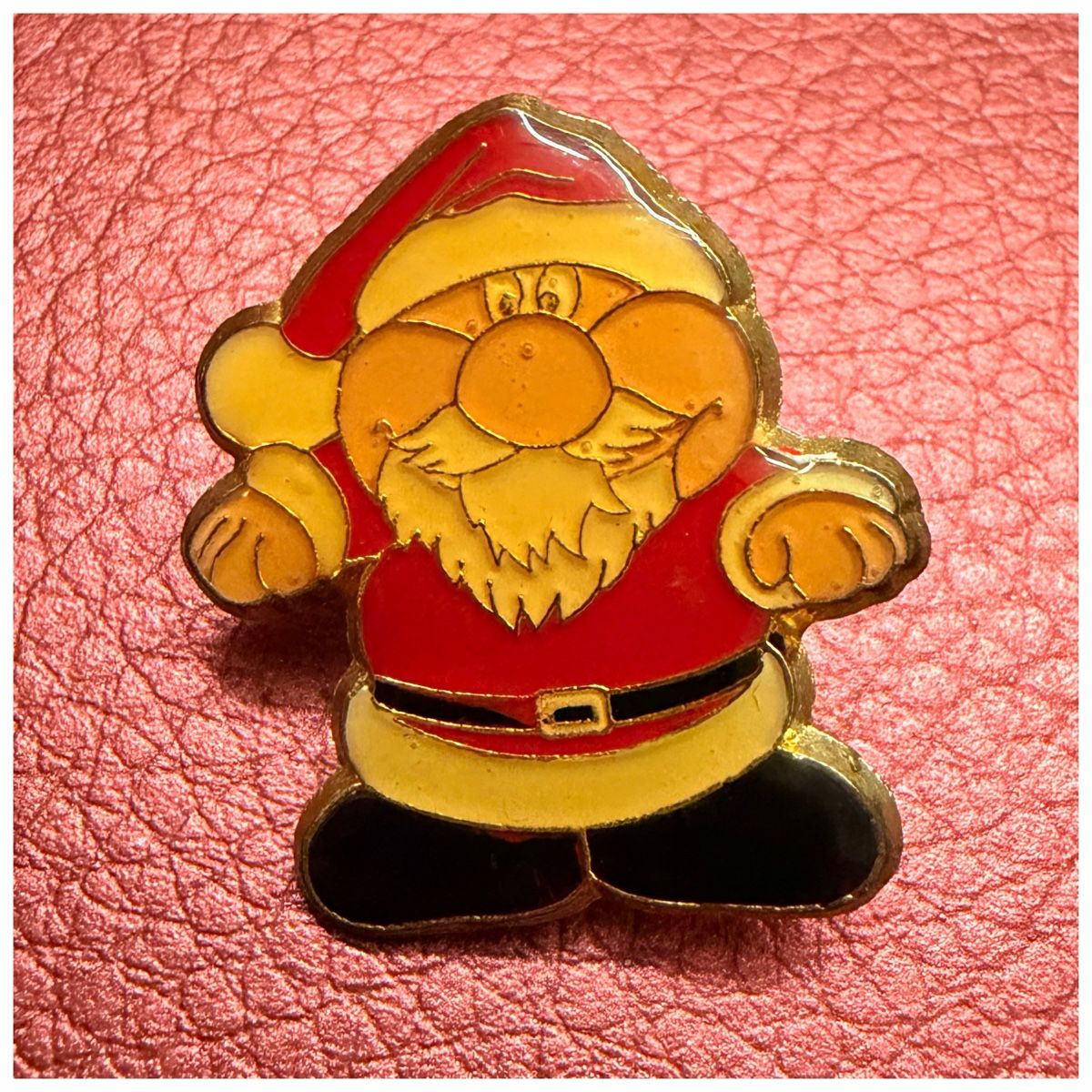 Plaquettes & Badges: Vintage-Pin Weihnachtsmann – D'occasion à Schlieren par RoPue
