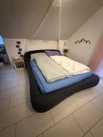 Polsterbettrahmen ohne Inhalt (Lattenrost/Matratze)