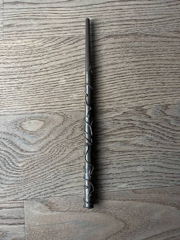 Giocattoli: Baguette magique Hermione Granger – Usato da Chavannes-des-Bois venduto da dvergani 2