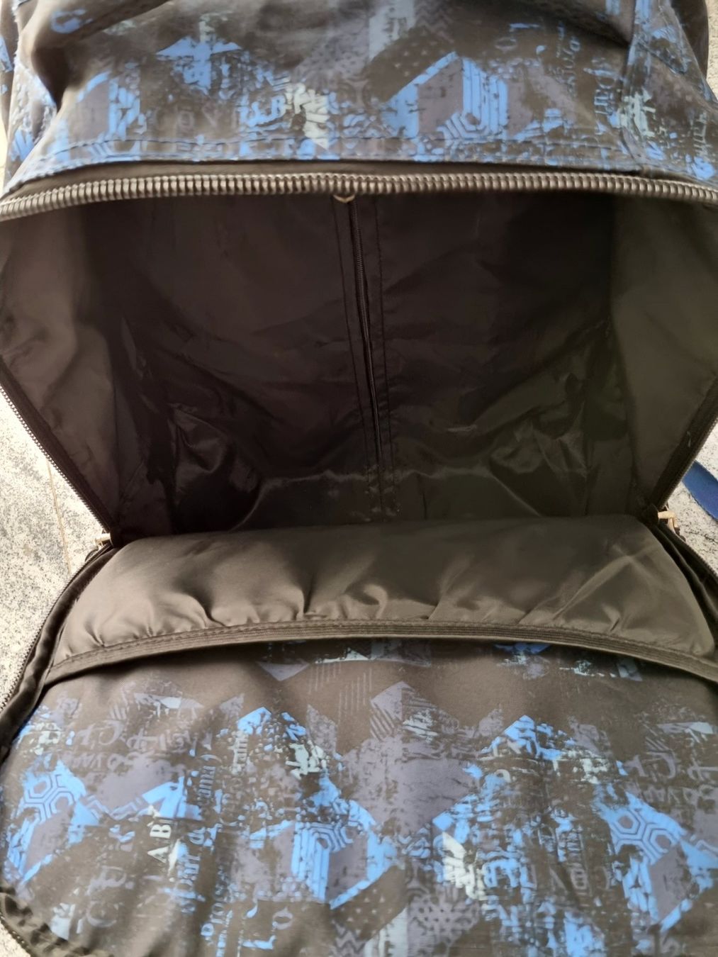 Borse & Zaini: Breakout Schulrucksack Trolley / Rollrucksack Blau Schwarz – Nuovo (secondo la descrizione) da Basel venduto da Fruchtkorb 3
