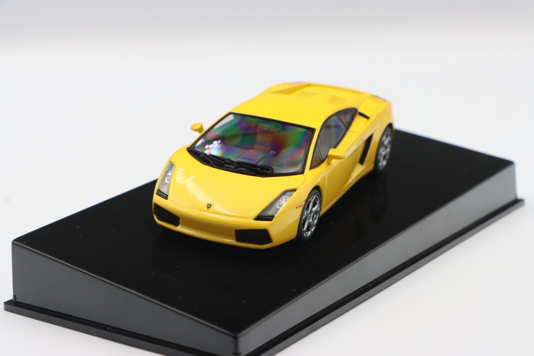 Lamborghini Modellini d'auto: Lamborghini Gallardo 2004 1:43 AutoArt – Nuovo e nell'imballaggio originale da Bühl b.Aarberg venduto da modelldiecast 5