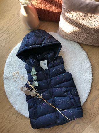 Mädchen Gilet mit Kapuze Gr. 140 *NEUWERTIG