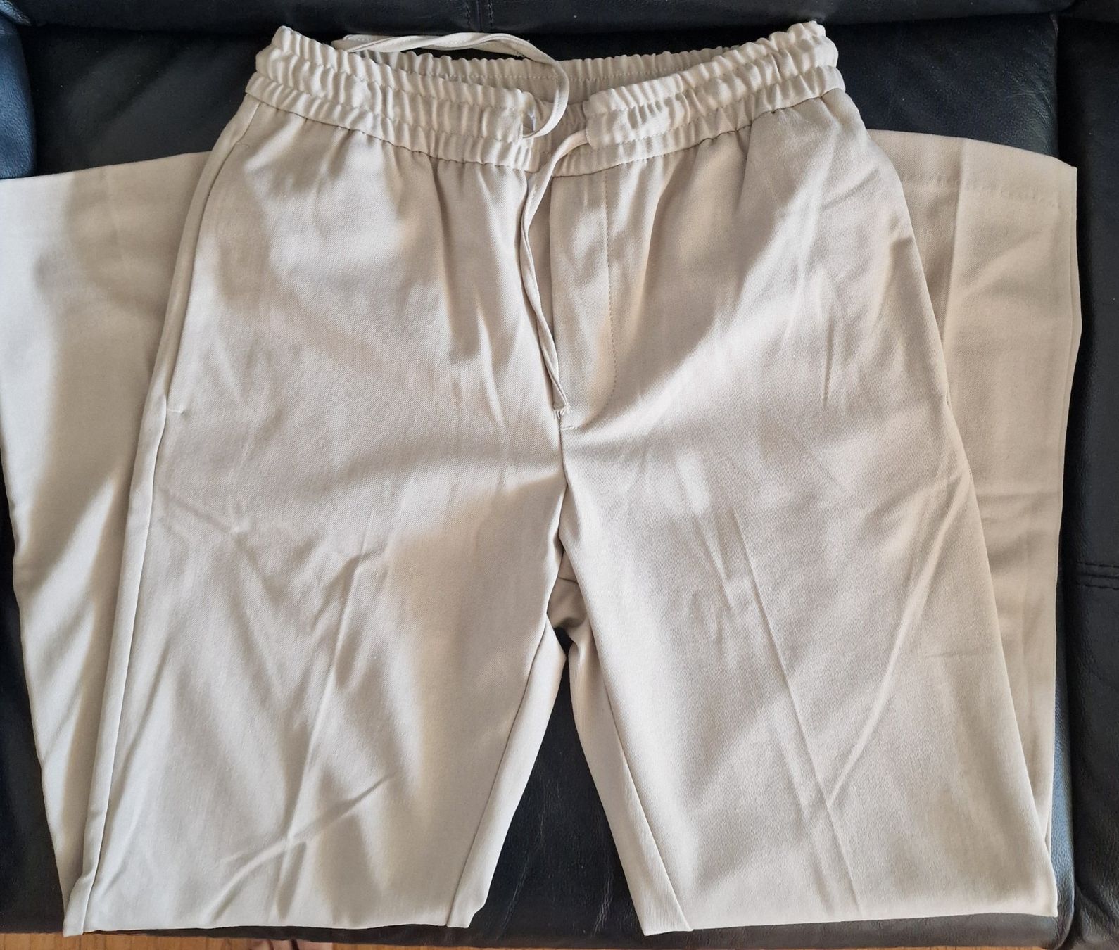 Zara Kleiderpakete: Set von 3 lässige Freizeithosen – Neu (gemäss Beschreibung) aus Zürich von Pero6 4