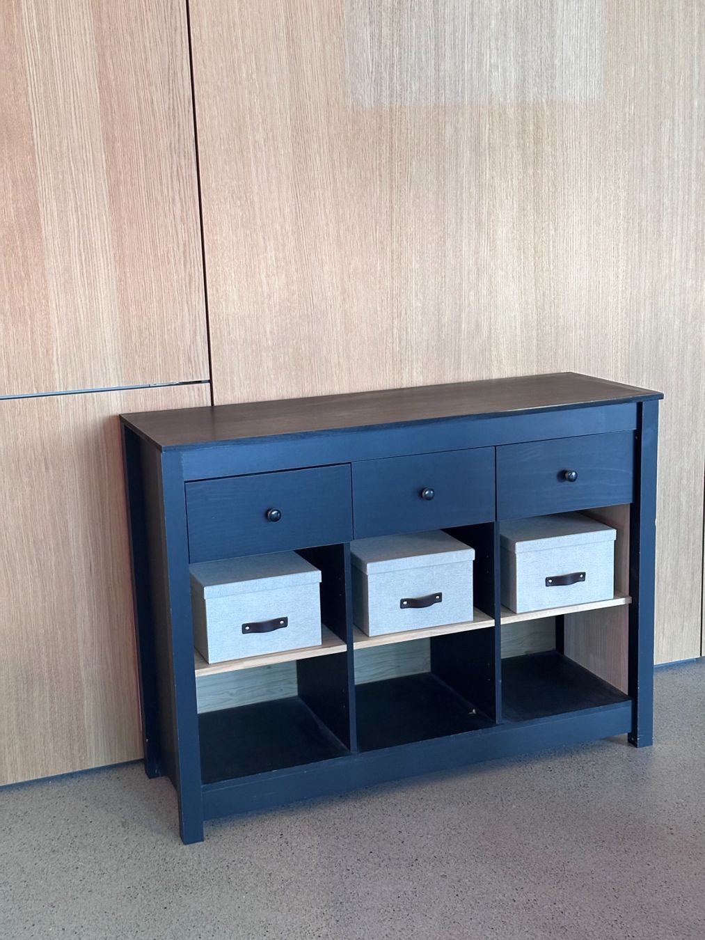 Cassettiere: Kommode / Sideboard / Konsole schwarz mit 3 Schubladen – Usato da Zürich venduto da user23467