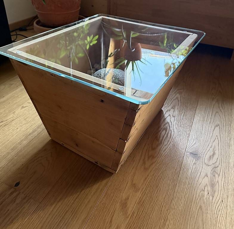 Casse di trasporto: Alte  Holzkisten mit Glas – Usato da Silvaplana venduto da lisi58 2