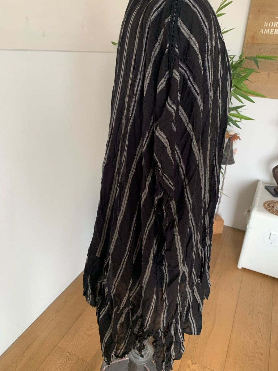 Kimonos: Wunderschöner Esprit Kimono – Neuf (Voir description) à Lugnorre par SOM69 2