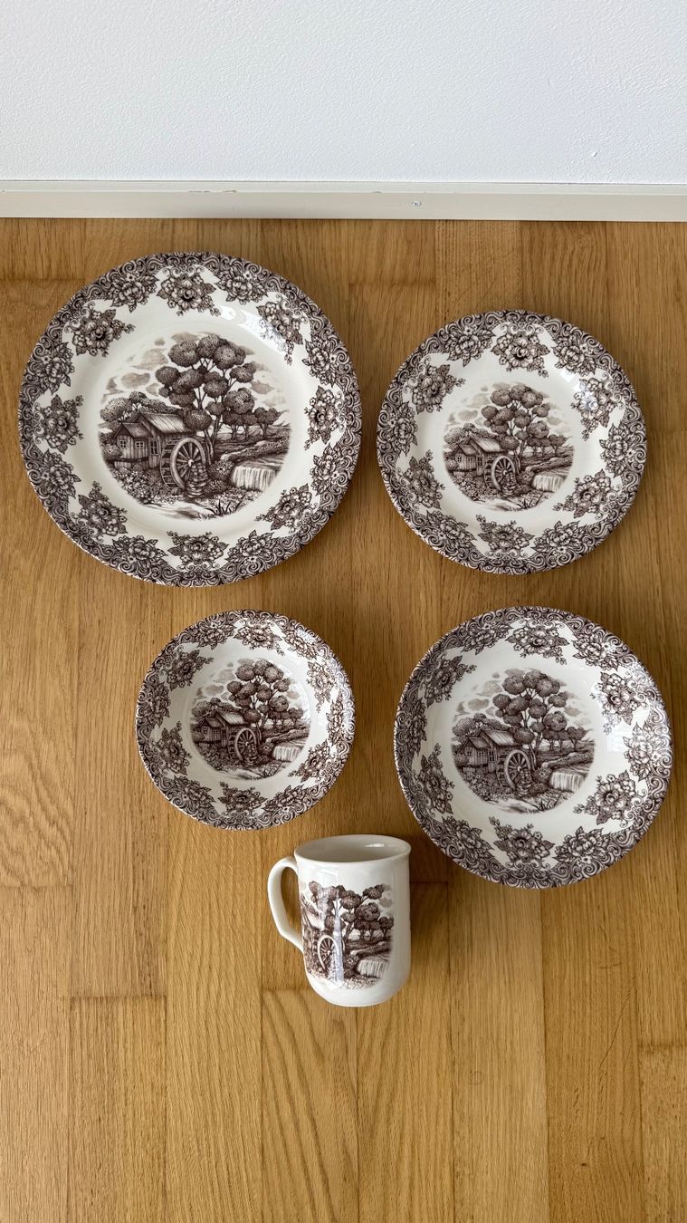 Set di piatti: Claytan Dinner Set 1 Pax Lead Safe Ceramic Tableware Microwa – Usato da Jonen venduto da BMWE369