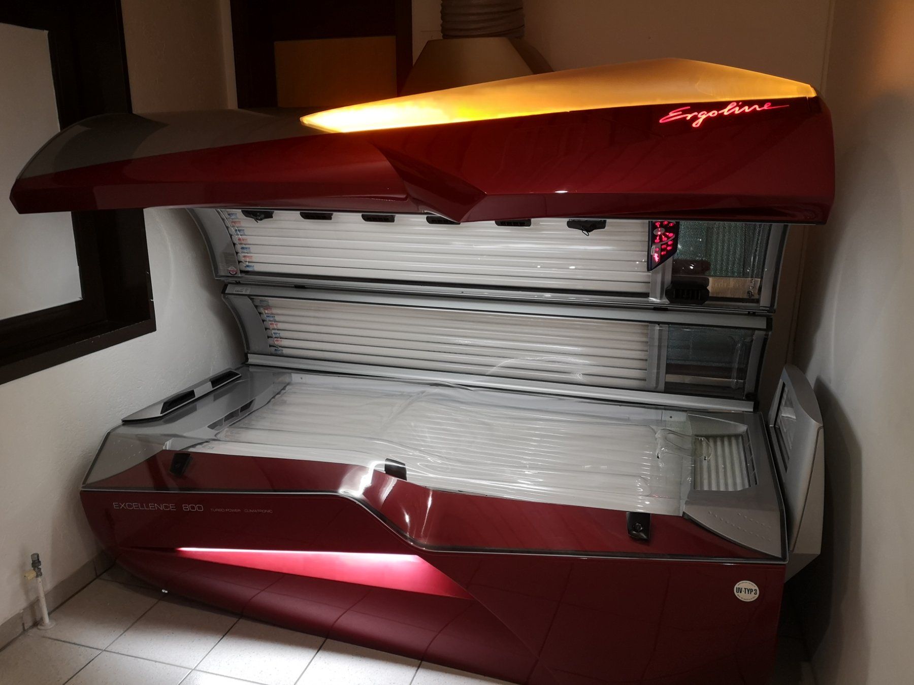 Solarium: Solarium Ergoline Excellence 800 Typ3 – Usato da Pianezzo venduto da Millecolline 6
