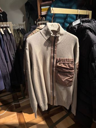 Veste CP Company, couleur beige et crème