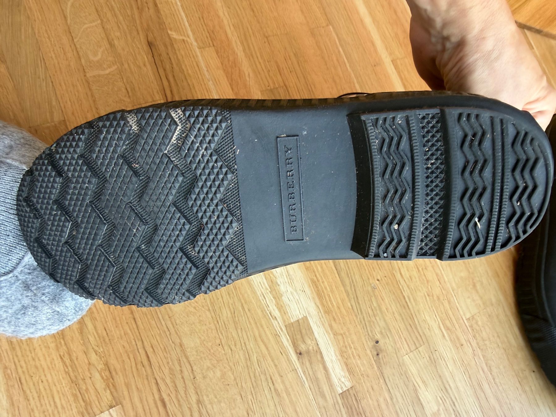 Burberry Damenschuhe: Burberry Gummistiefel 39 – Gebraucht aus Dübendorf von gas_2wcn 5